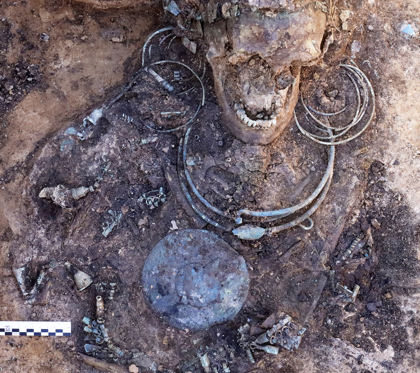 تم العثور على غطاء رأس نسائي من موروم يبلغ عمره 1400 عام بالقرب من نيجني نوفغورود