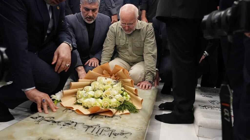 قالیباف: الوحدة بين الشعبين العراقي والإيراني راسخة ولن تتجزأ