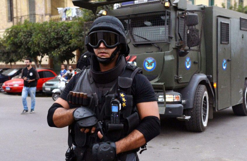رحلة محفوفة بالخطر.. روسية تعبر نهرا هربا من العمل القسري في ميانمار