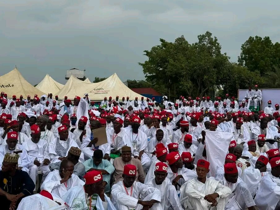نيجيريا.. حفل زفاف جماعي ضخم يشهد عقد قران 1500 من العرسان (صور + فيديو)