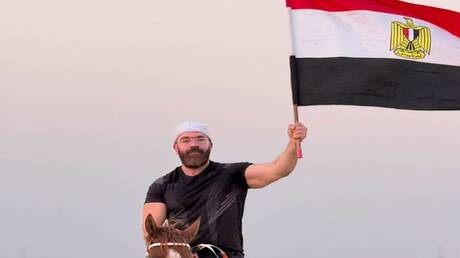 منع رفع العلم المصري داخل منطقة أثرية يثير موجة غضب في مصر