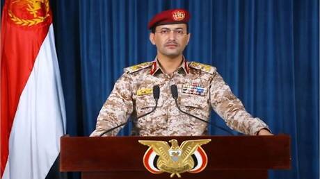 “الحوثيون” يعلنون تدمير سفينة إنزال سعودية و4 زوارق حربية قبالة المخا