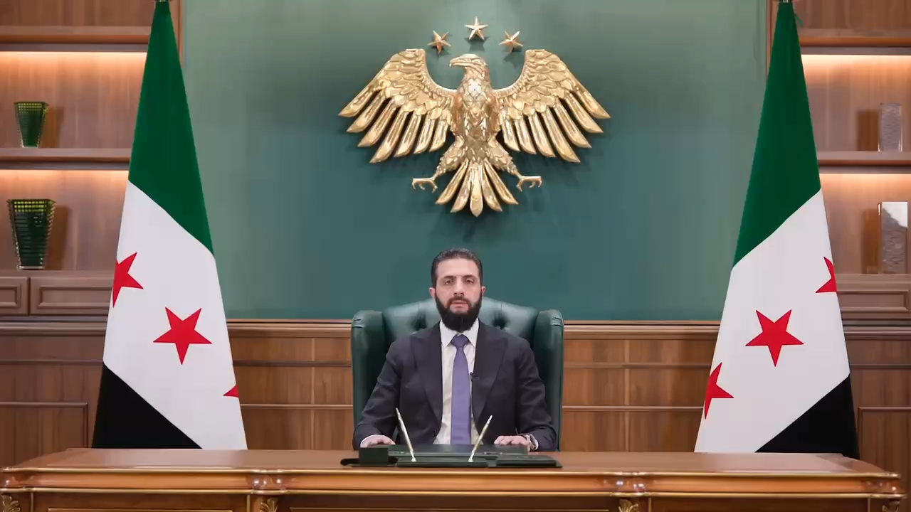 “فعلتموها مجددا”.. الشرع يهنئ الشعب السوري بقرار إزالة اسم سوريا من قائمة الدول الراعية للإرهاب