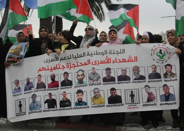 “مركز الخيام”: احتجاز العدو لجثامين الشهداء انتهاك للأخلاق والأديان والإنسانية