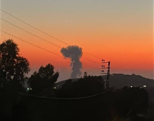 غارة من الطيران الحربي الإسرائيلي استهدفت بلدة المنصوري - صورة مميزة صورة مميزة: غارة من الطيران الحربي الإسرائيلي استهدفت بلدة المنصوري