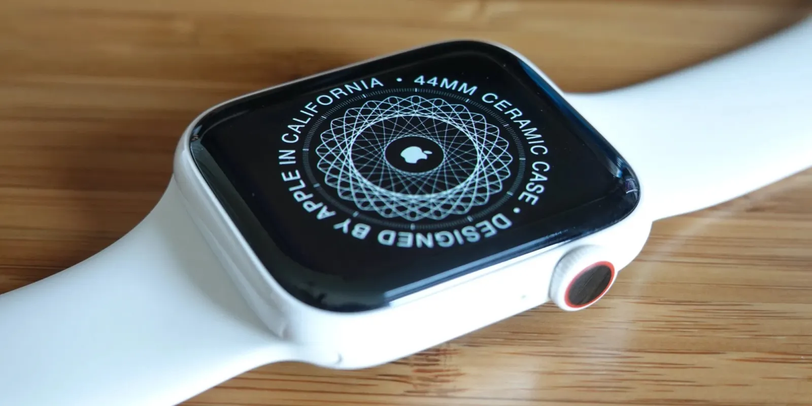 قد يتم طرح ساعة Apple Watch جديدة من السيراميك للبيع قريبًا