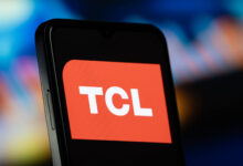 TCL تعود للأسواق مع هاتف منافس TCL تعود للأسواق مع هاتف منافس