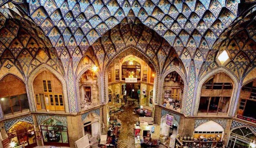 أصفهان جوهرة إيران التاريخية.. مدينة تجمع بين سحر العمارة وأصالة الفن - صورة مميزة صورة مميزة: أصفهان جوهرة إيران التاريخية.. مدينة تجمع بين سحر العمارة وأصالة الفن