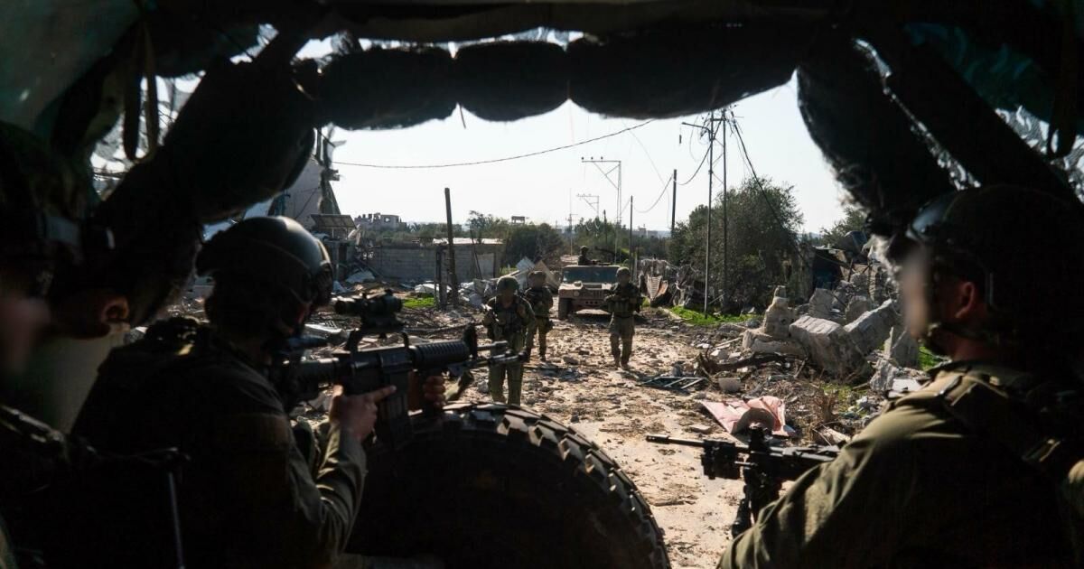 الاحتلال يستعد لتقليص قواته في غزة.. وفرقة عسكرية تستعد لمغادرة القطاع - صورة مميزة صورة مميزة: الاحتلال يستعد لتقليص قواته في غزة.. وفرقة عسكرية تستعد لمغادرة القطاع