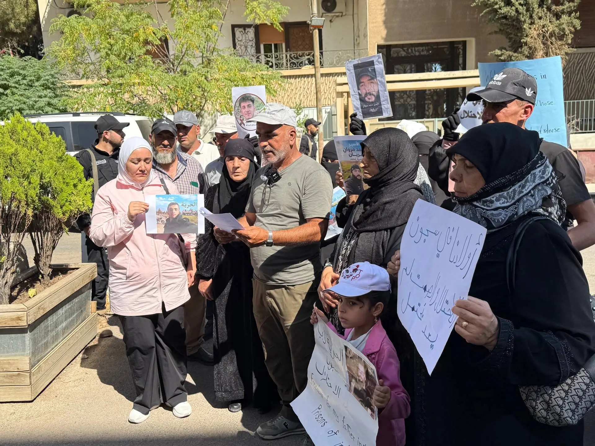 توغل إسرائيلي في درعا.. وأهالي المعتقلين لدى الاحتلال يطالبون بالإفراج عن أبنائهم | أخبار