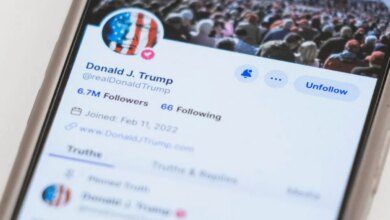 عشرة من عملاء Truth Social مقابل وصول مبكر إلى منشورات ترامب بقيمة 100000 دولار