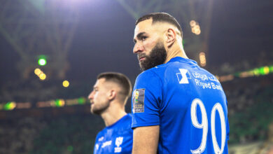 عقبة مالية تهدد رحيل بنزيما عن الهلال.. وهداف البريميرليغ في الانتظار