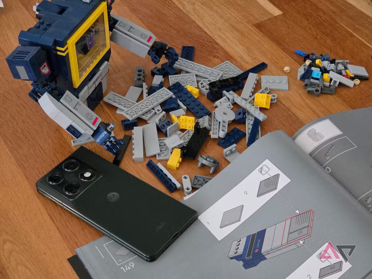 لقد اختبرت كاميرات Galaxy Z Fold 8 Ultra وRazr Fold في حدث Lego. وكان الفائز صدمة لقد اختبرت كاميرات Galaxy Z Fold 8 Ultra وRazr Fold في حدث Lego. وكان الفائز صدمة