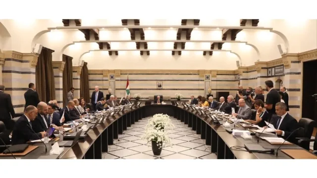 مجلس الوزراء أقر الرسوم على المواد المنتجة للنفايات