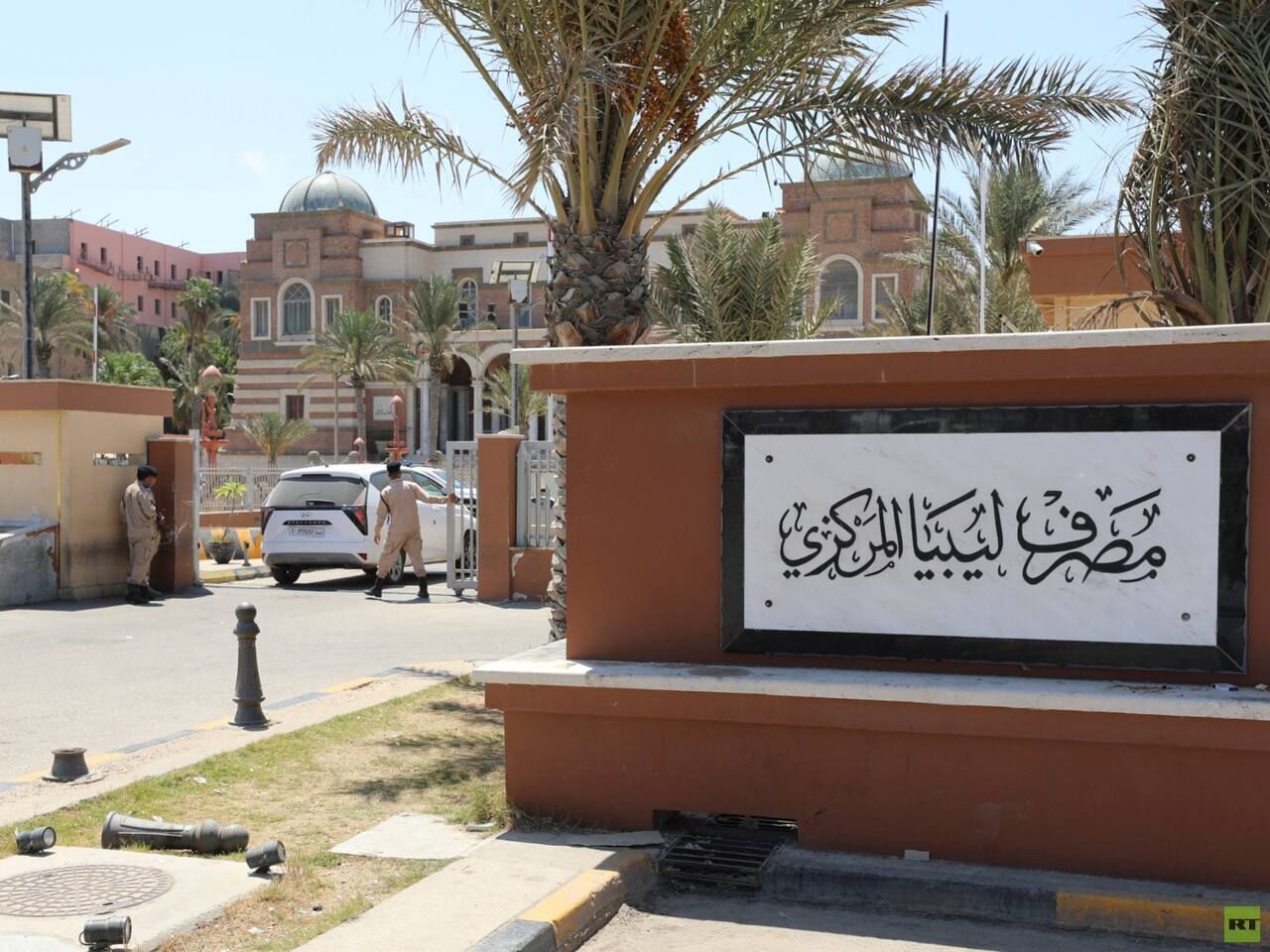 صورة مميزة: محافظ المركزي الليبي يعتذر عن منصبه.. مصادر لـRT: تعثر اتفاق الإنفاق الموحد وراء القرار