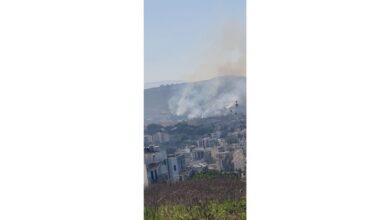مسيّرة معادية ألقت مواد متفجرة وحارقة في محيط حي الجامعات عند أطراف كفررمان