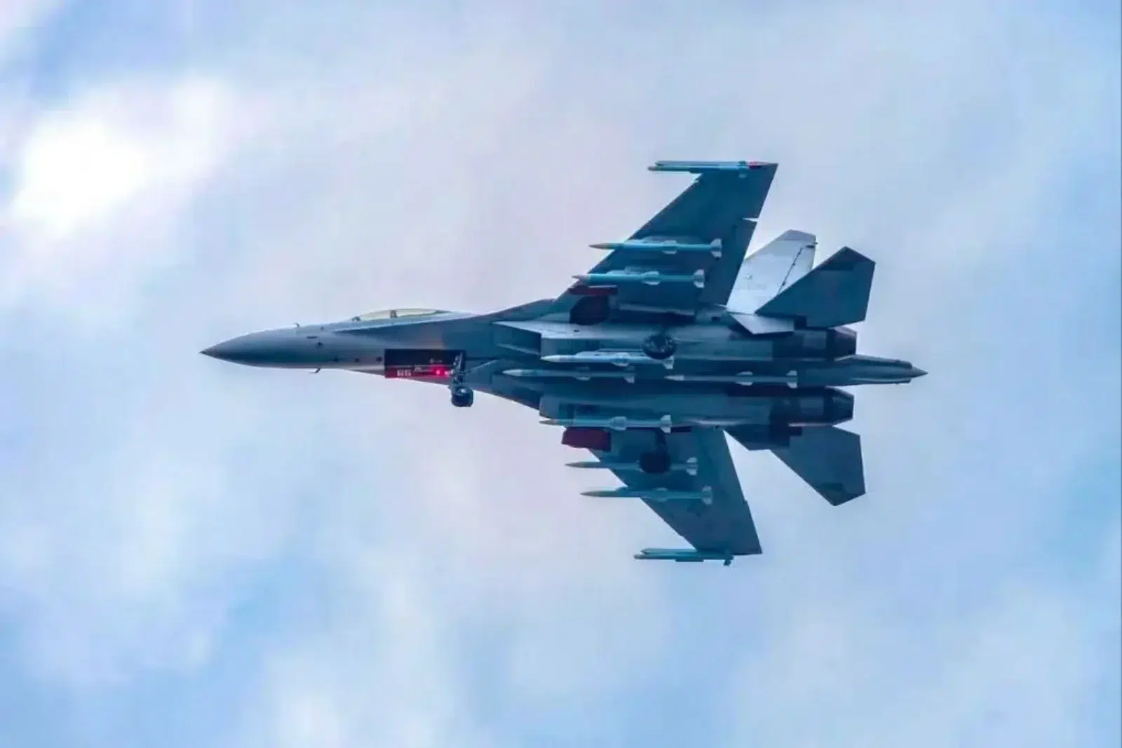 مقاتلات J-16 تنضم إلى “نسور الحضارة 2026” وسط تكهنات بصفقة شراء لـ64 مقاتلة