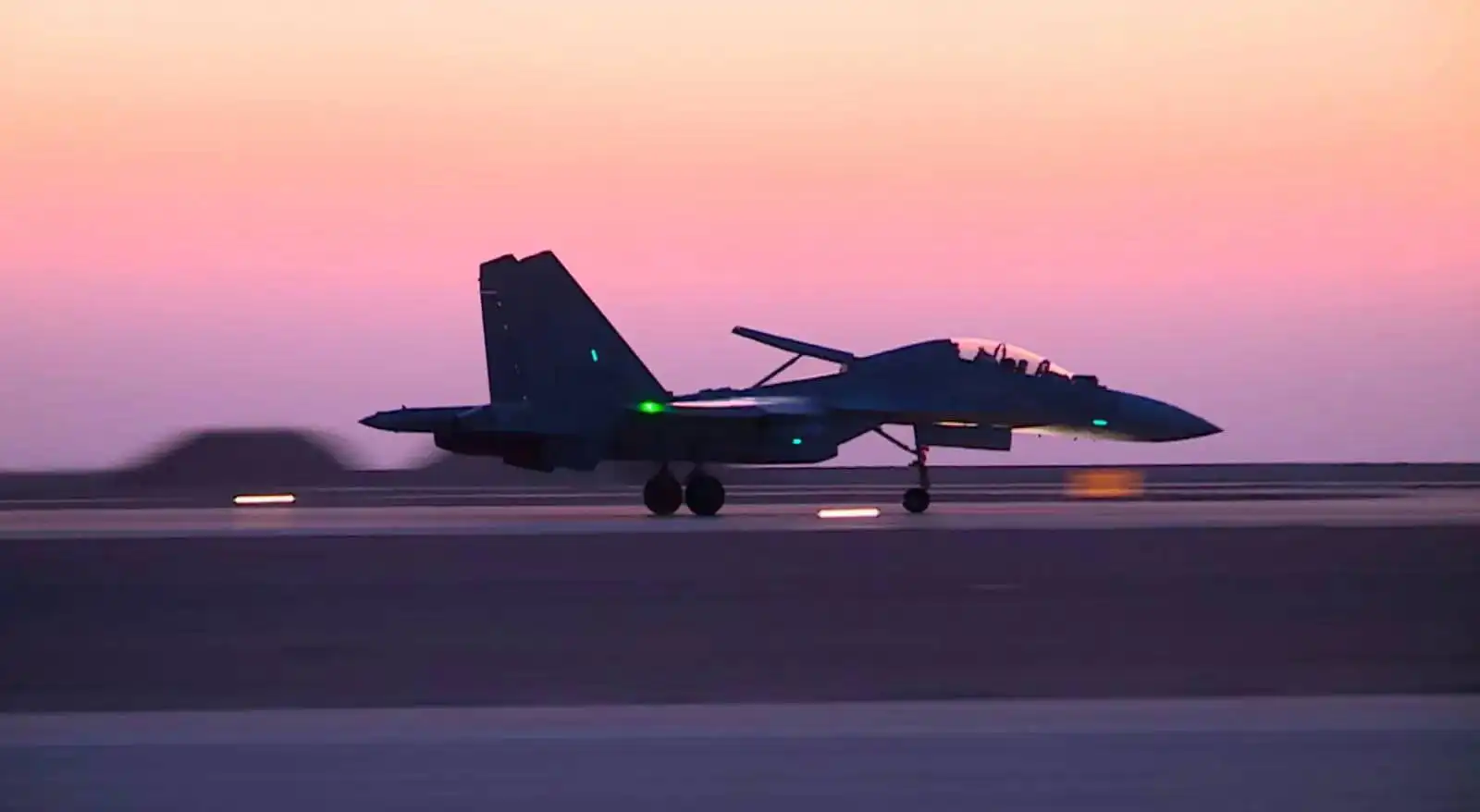 «نسور الحضارة-2026».. رافال المصرية في مواجهة تدريبية مع J-16 الصينية
