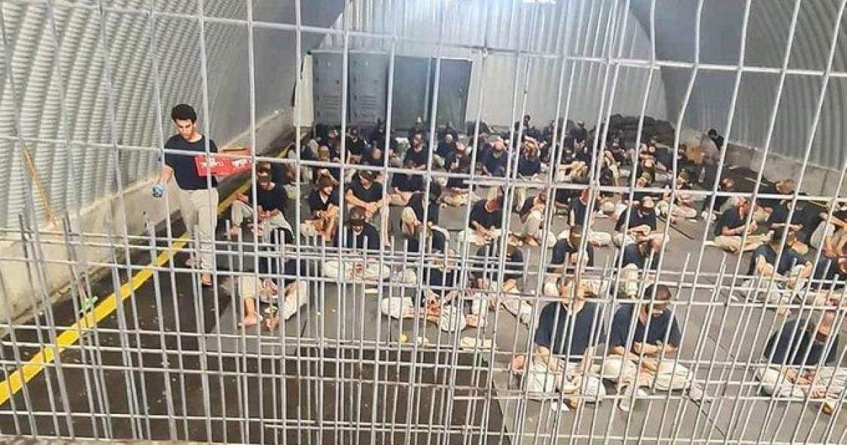 وسط ظروف إنسانية صعبة.. 46 أسيراً سورياً في سجون الاحتلال