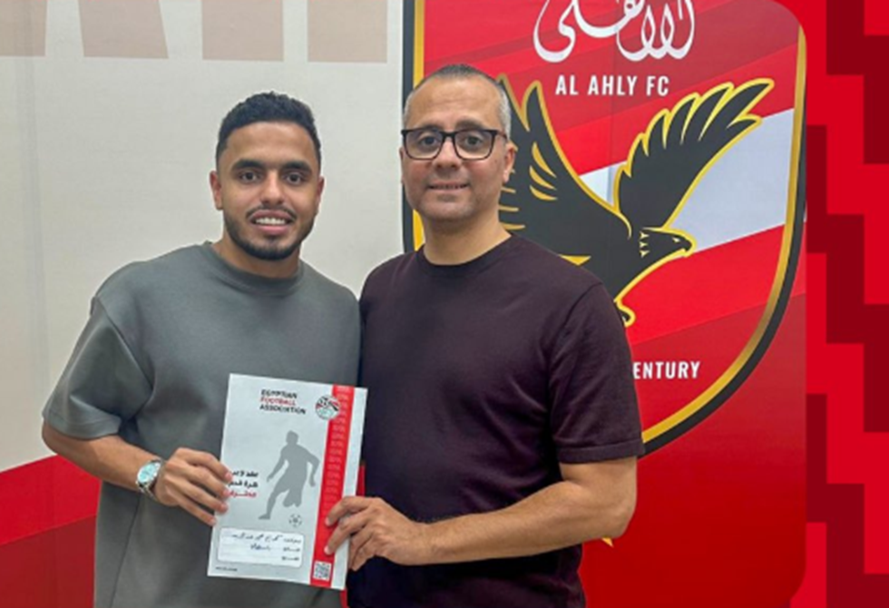 الأهلي المصري يمدد عقد كريم الدبيس