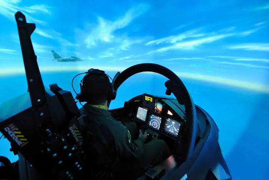 الولايات المتحدة تعزز استعداد المغرب للطائرات المقاتلة F-16 Block 72 القتالية بمدربين جدد للمهمة الكاملة