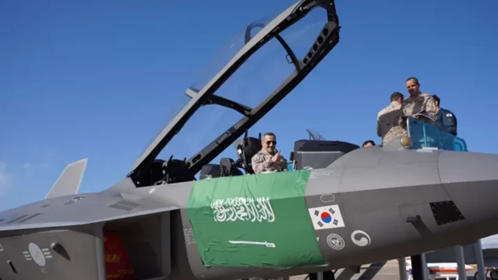 كوريا الجنوبية والسعودية تبحثان تطوير مقاتلة من الجيل السادس انطلاقاً من KF-21