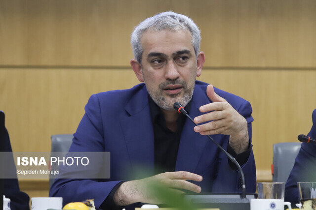 وزیر الإقتصاد : لن تحققوا أهدافکم في الحرب الإقتصادیة