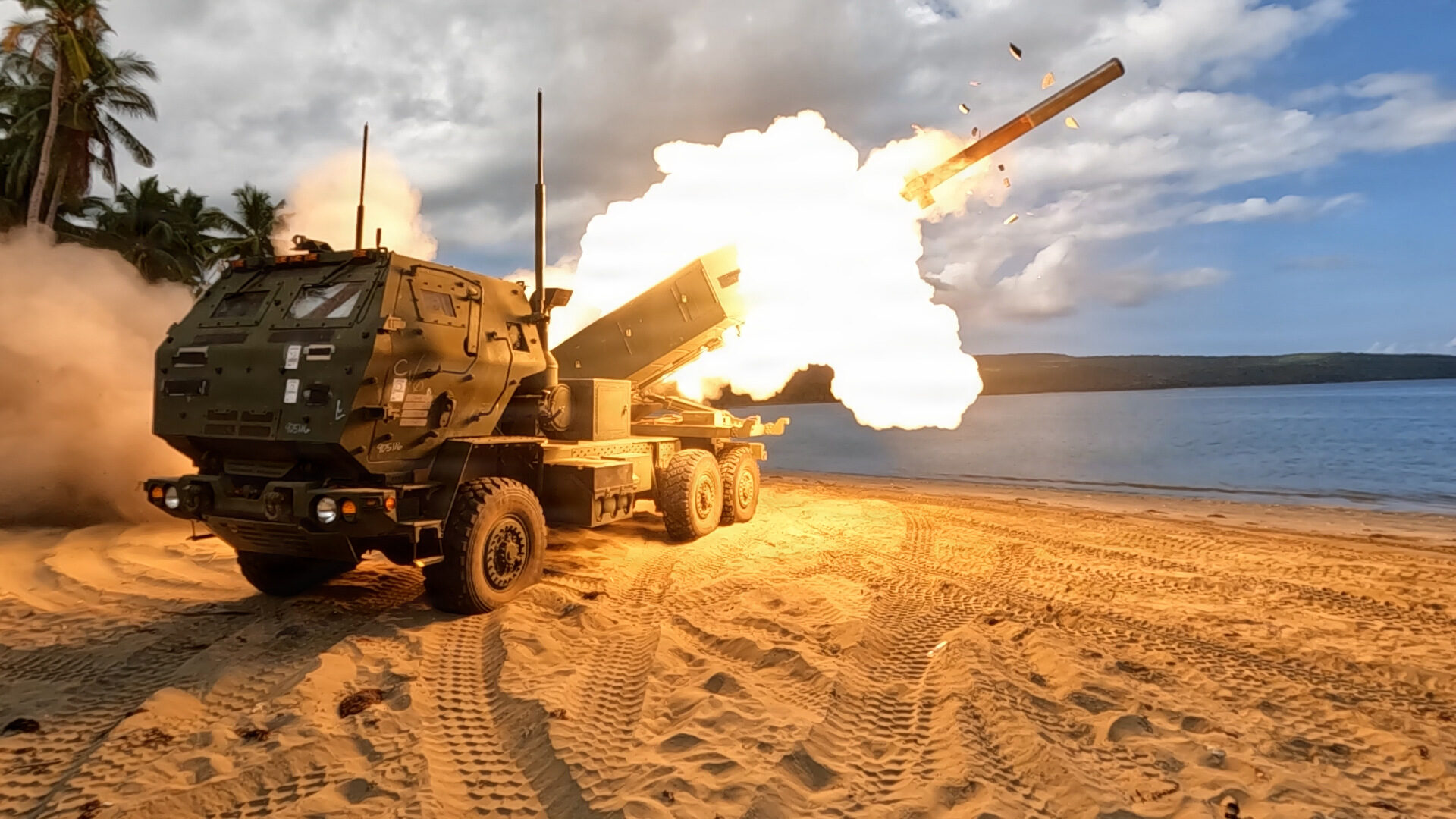 السويد تشتري مدفعية صاروخية من طراز HIMARS بحوالي 730 مليون دولار