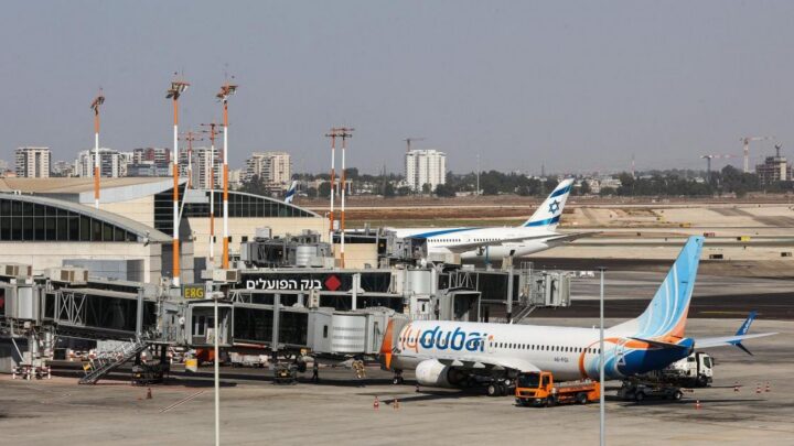 هبوط طائرة فلاي دبي في السعودية بعد شجار بين الطيارين وتفعيل رمز الاختطاف وإغلاق المجال الجوي لدى الاحتلال