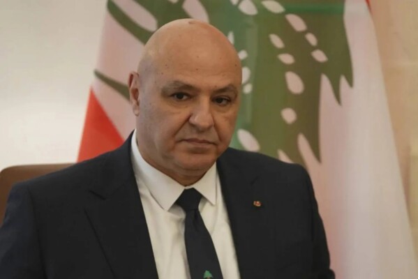 الرئيس عون عاد مساء اليوم من باريس