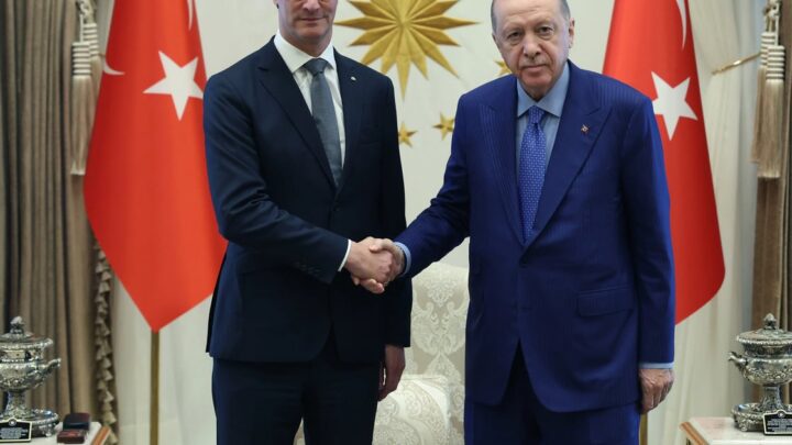 أردوغان يستقبل رئيس وزراء شمال الراين-وستفاليا في أول زيارة له إلى تركيا