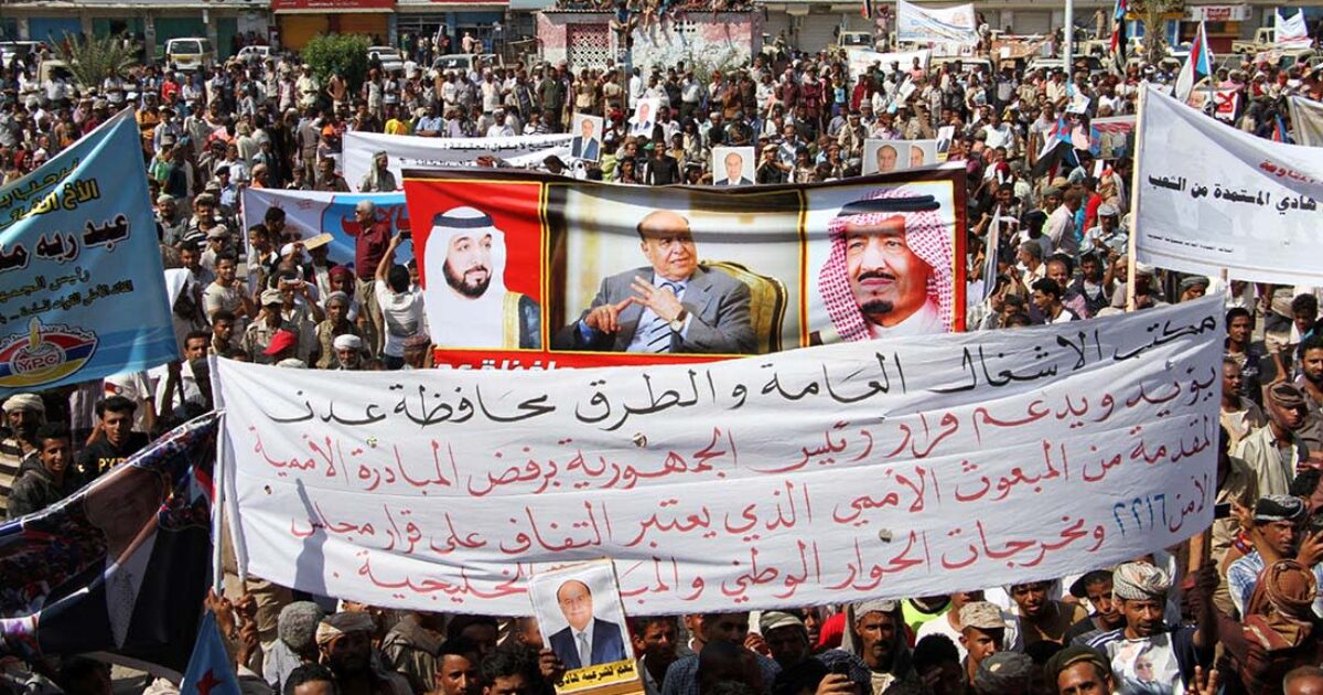 تصاعد المعارك قرب باب المندب يهدد أمن الملاحة والتجارة العالمية