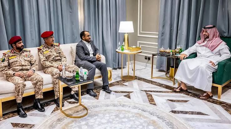 السعودية تعرض على الحوثيين هدنة لأسبوعين ومفاوضات مباشرة لإنهاء الحرب