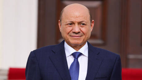 العليمي يدعو إلى التعبئة العامة ويعلن عفواً شاملاً لمن ينسحب من صفوف الحوثيين
