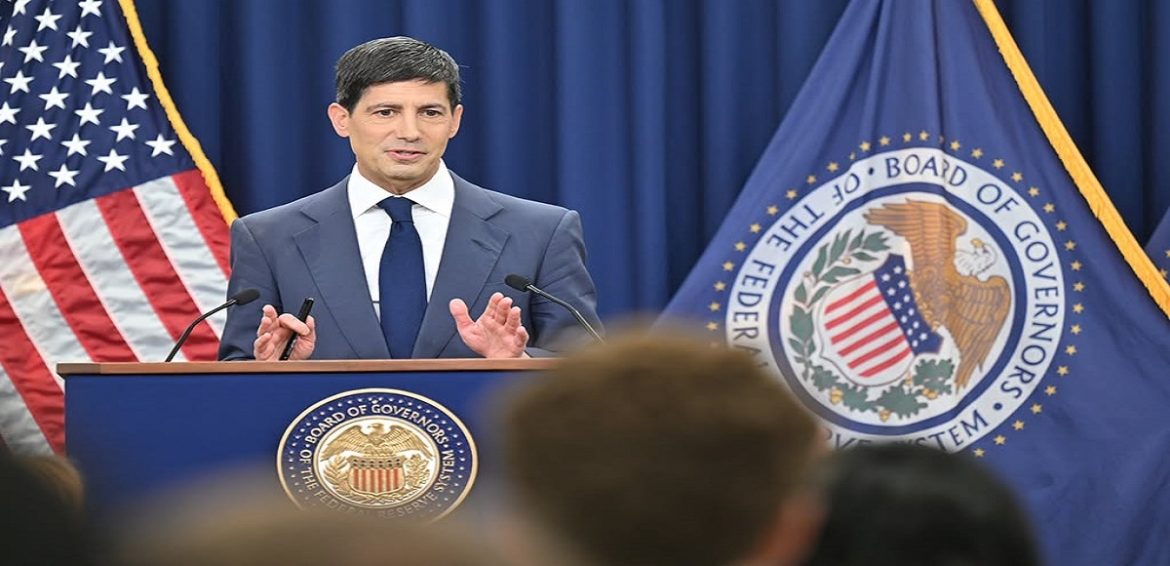 الفيدرالي الأمريكي يستعد لرفع أسعار الفائدة لأول مرة في عهد كيفن وارش