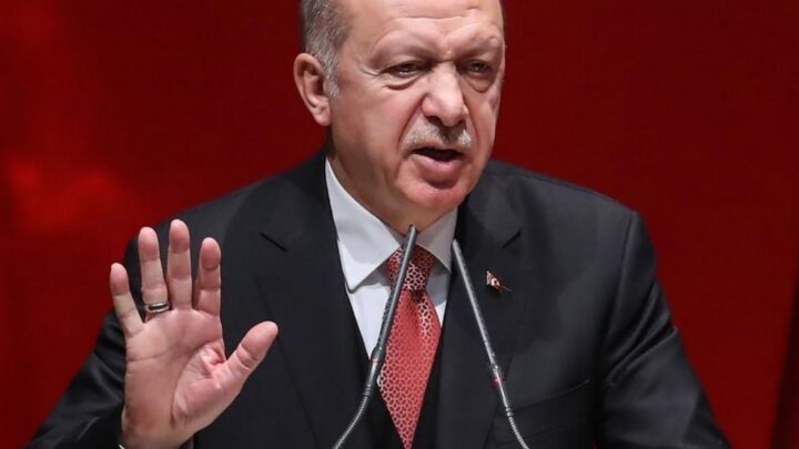 بالفيديو أردوغان يهاجم حرب غزة من الأمم المتحدة والوفد “الإسرائيلي” ينسحب