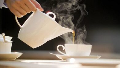دراسة تكشف خطرا خفيا في المشروبات شديدة السخونة