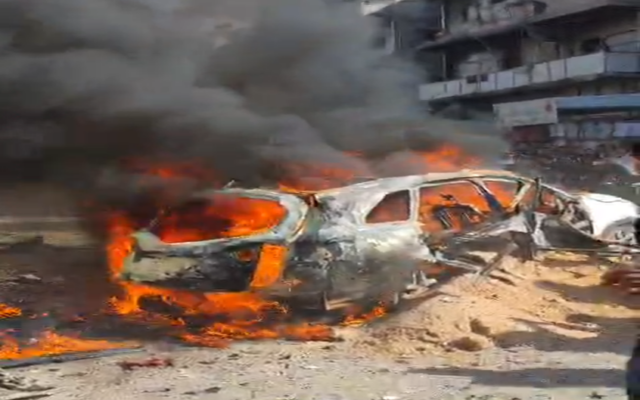 قتلى ومصابون في قصف إسرائيلي لسيارة جيب سبورتاج بحي الشيخ رضوان شمالي مدينة غزة