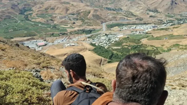 وصول 25 مواطناً كردياً من كوباني إلى قامشلو بعد أسبوع من العالق في المنطقة الحدودية
