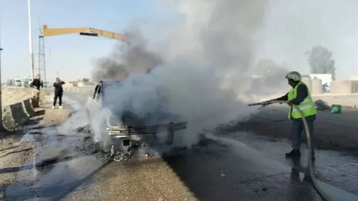 عبوة لاصقة وراء انفجار سيارة في ريف دير الزور وإصابة شخصين