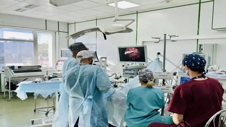 للمرة الأولى في طاجيكستان.. زراعة جزء من كبد لطفل يبلغ عامين