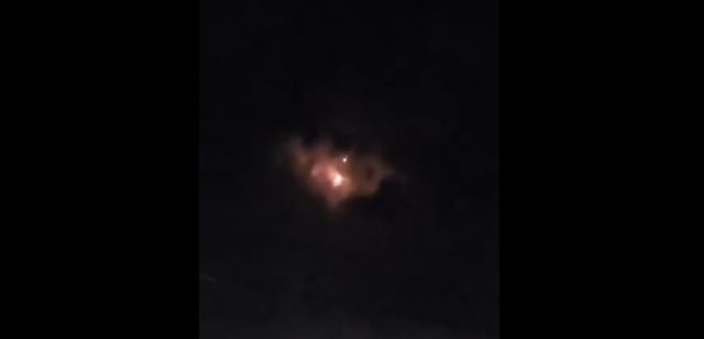 الطيران الحربي الإسرائيلي ينفذ غارات وهمية ويلقي بالونات حرارية فوق مناطق جنوبية