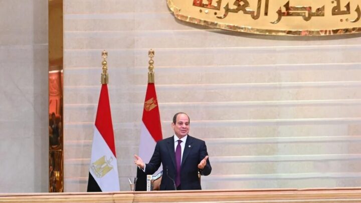 مصر.. خبير دستوري يفجر مفاجأة حول قانون الإجراءات الجنائية رغم تأجيله