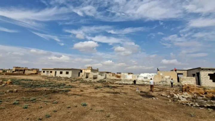 سكان حويشة يتفقدون منازلهم ويرصدون حجم الدمار بعد سنوات النزوح