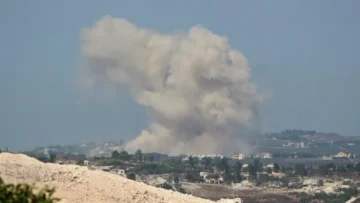 قصف وتفجيرات وإحراق منازل من الاحتلال في جنوب لبنان
