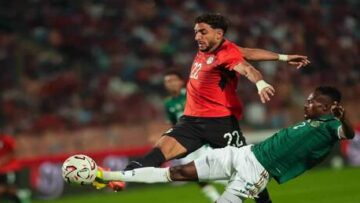 أحمد شوبير ينتقد نجله بعد خسارة مصر أمام جنوب إفريقيا (فيديو)