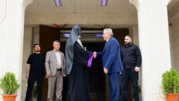 محافظ الحسكة يلتقي مطران الأرمن الأرثوذكس لأبرشية حلب وتوابعها