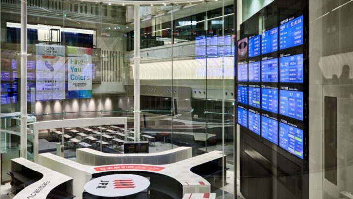 خسائر الأسهم تتفاقم بفعل مخاوف الذكاء الاصطناعي والسندات ترتفع