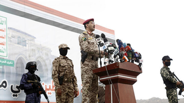 الحوثيون 59 غارة وهجوما صاروخيا طالت عدة مناطق في اليمن خلال الـ24 ساعة الماضية
