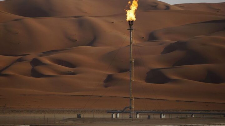 إنتاج النفط السعودي يقفز بأكثر من مليوني برميل يومياً في سبتمبر
